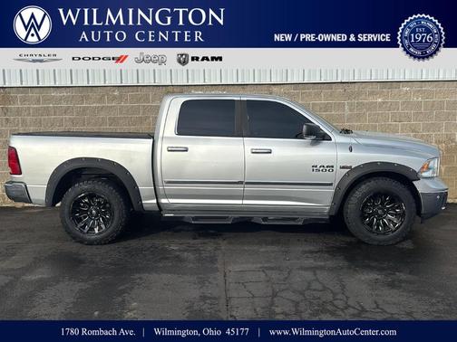 Bright Silver Clearcoat Metallic 2017 RAM 1500 Big Horn