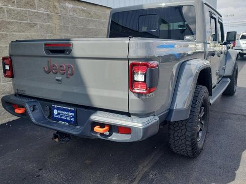 Sting Gray Clearcoat 2021 Jeep Gladiator Mojave
