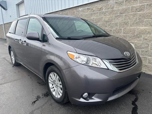 2015 Toyota Sienna XLE