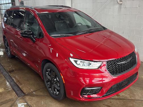 Red 2026 Chrysler Pacifica Limited