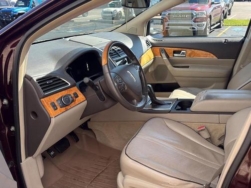 Bordeaux Reserve Metallic 2011 Lincoln MKX Base