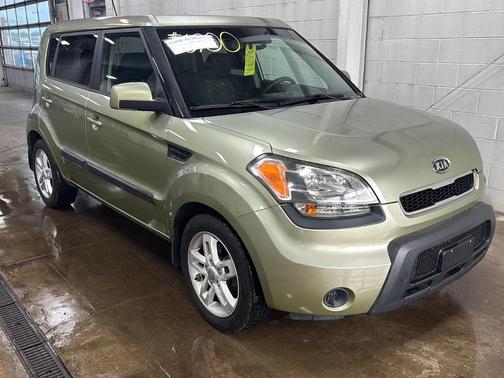 Alien 2011 Kia Soul +