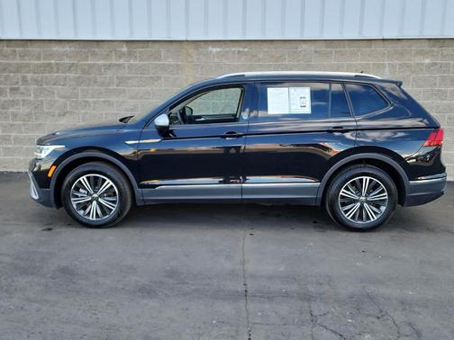 2024 Volkswagen Tiguan 2.0T Wolfsburg Edition