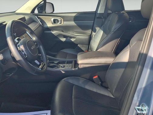 Everlasting Silver 2022 Kia Sorento X-Line S