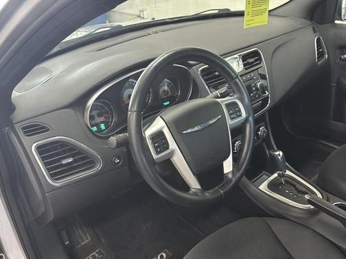 Bright Silver Metallic 2011 Chrysler 200 Touring