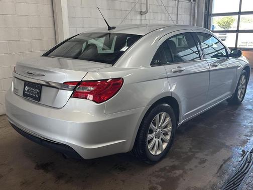 Bright Silver Metallic 2011 Chrysler 200 Touring