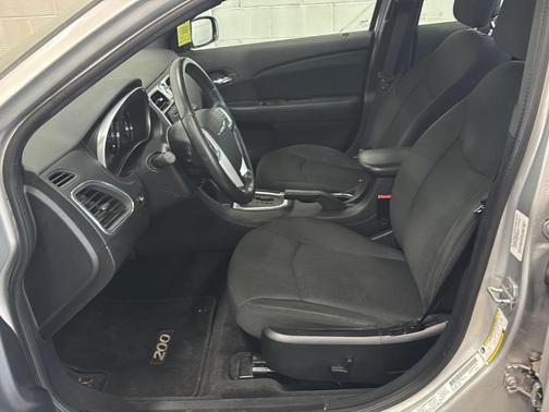 Bright Silver Metallic 2011 Chrysler 200 Touring