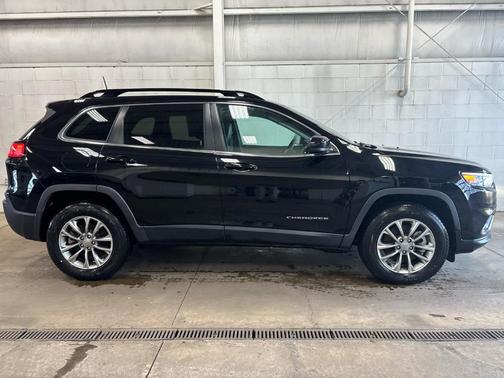 2022 Jeep Cherokee Latitude Lux