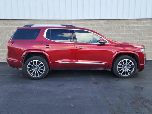 2022 GMC Acadia Denali