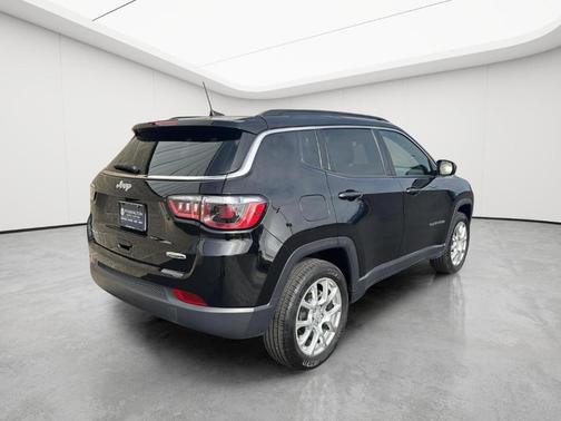 Diamond Black 2023 Jeep Compass Latitude Lux