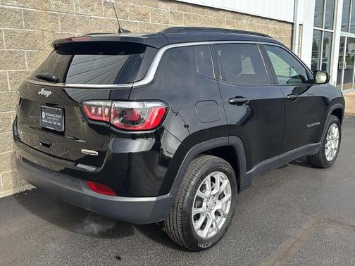 Diamond Black 2023 Jeep Compass Latitude Lux