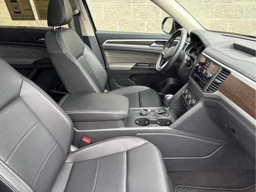 2021 Volkswagen Atlas 2.0T SE w/Technology