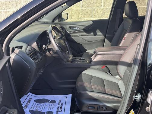 Mosaic Black Metallic 2022 Chevrolet Equinox RS