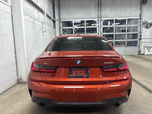 2021 BMW 330 i xDrive