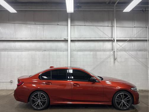 2021 BMW 330 i xDrive