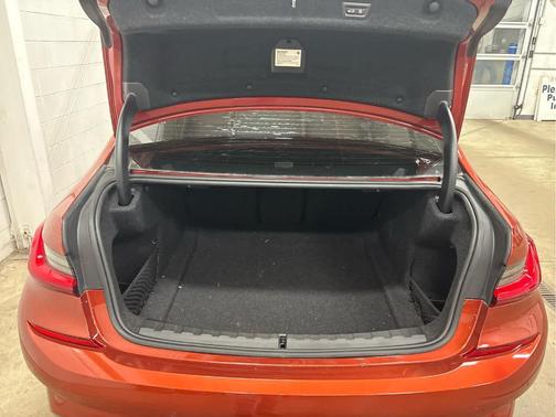 2021 BMW 330 i xDrive