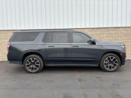 2022 Chevrolet Suburban RST