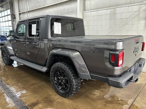 2022 Jeep Gladiator Sport