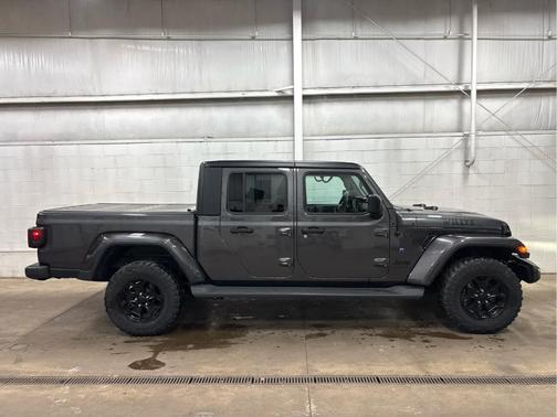2022 Jeep Gladiator Sport