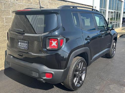 Black Clearcoat 2021 Jeep Renegade Latitude