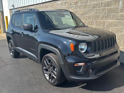 Black Clearcoat 2021 Jeep Renegade Latitude