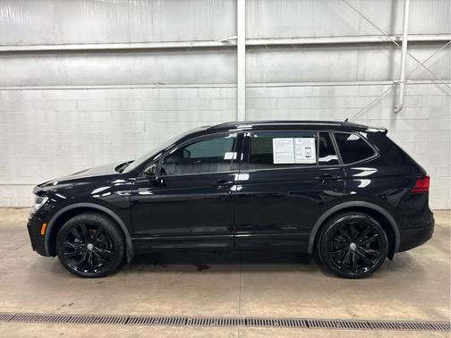 2021 Volkswagen Tiguan 2.0T SE R-Line Black