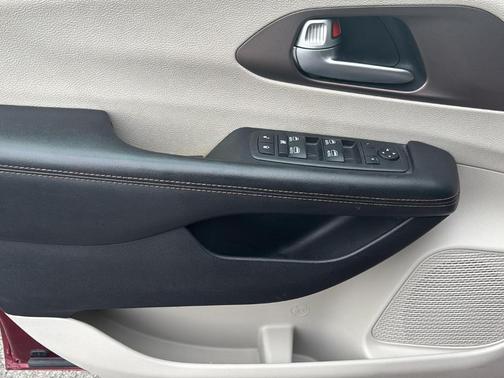 Velvet Red 2018 Chrysler Pacifica Touring-L Plus