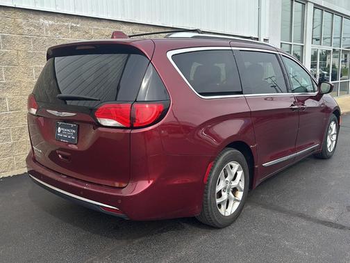 Velvet Red 2018 Chrysler Pacifica Touring-L Plus