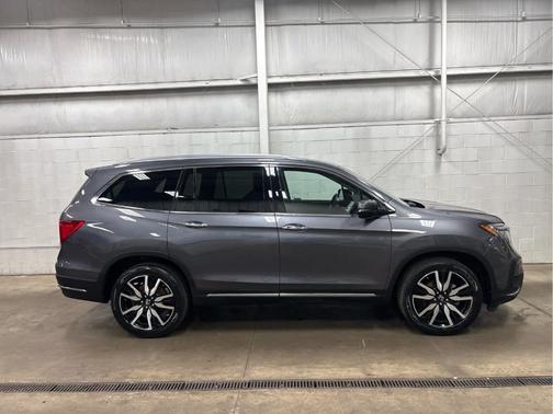 2022 Honda Pilot Touring 7-Passenger