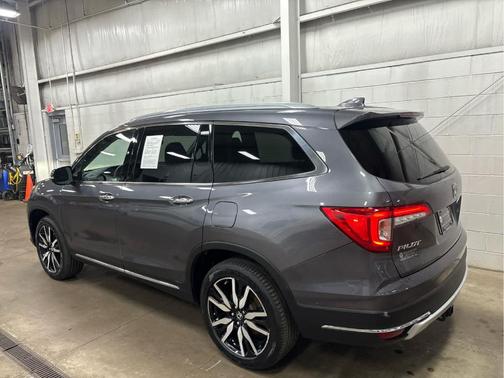 2022 Honda Pilot Touring 7-Passenger
