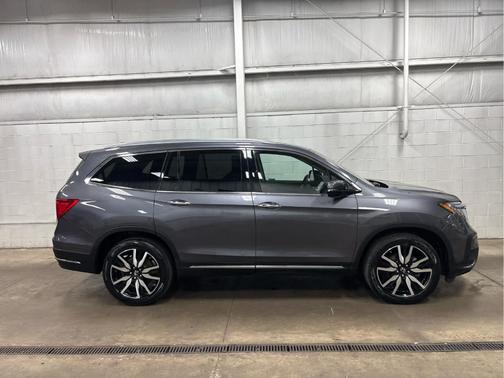 2022 Honda Pilot Touring 7-Passenger