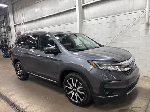 2022 Honda Pilot Touring 7-Passenger