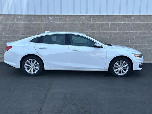 Summit White 2024 Chevrolet Malibu LT