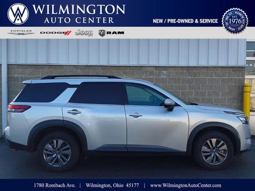 Brilliant Silver Metallic 2025 Nissan Pathfinder SV