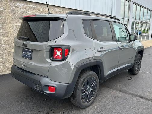 Sting Gray Clearcoat 2021 Jeep Renegade Sport