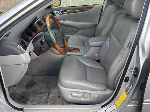 Classic Silver Metallic 2005 Lexus ES 330