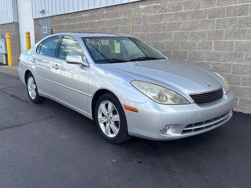 Classic Silver Metallic 2005 Lexus ES 330