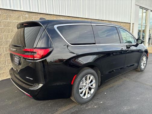 2026 Chrysler Pacifica Limited