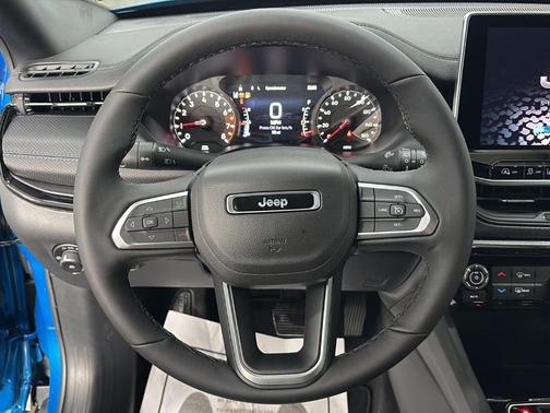 Hydro Blue Pearlcoat 2026 Jeep Compass Latitude