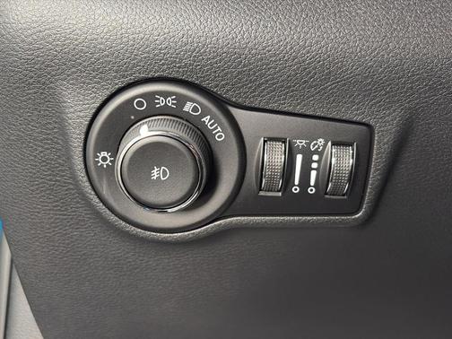 Hydro Blue Pearlcoat 2026 Jeep Compass Latitude