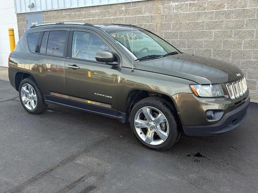 Eco Green Pearlcoat 2016 Jeep Compass Latitude