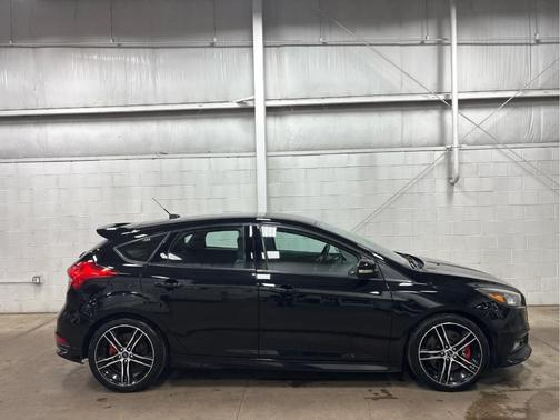 2016 Ford Focus ST Base