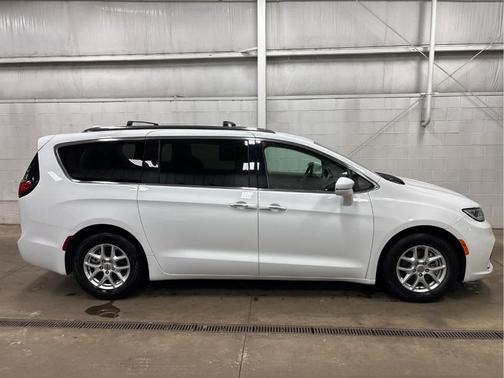 2021 Chrysler Pacifica Touring-L