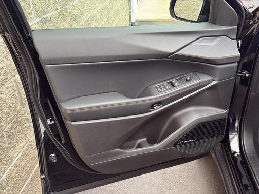 Diamond Black 2026 Jeep Cherokee LAREDO/LIMITED