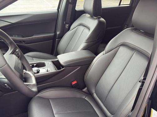 Diamond Black 2026 Jeep Cherokee LAREDO/LIMITED