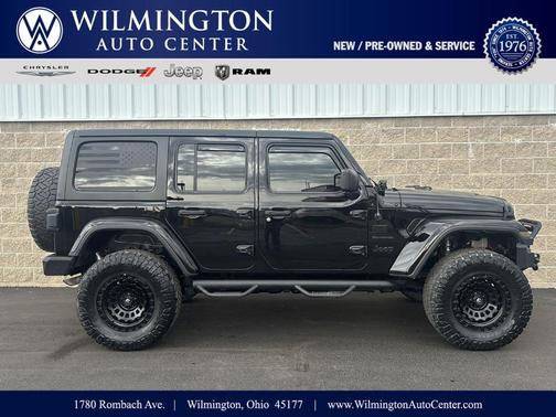 Black Clearcoat 2019 Jeep Wrangler Unlimited Sahara