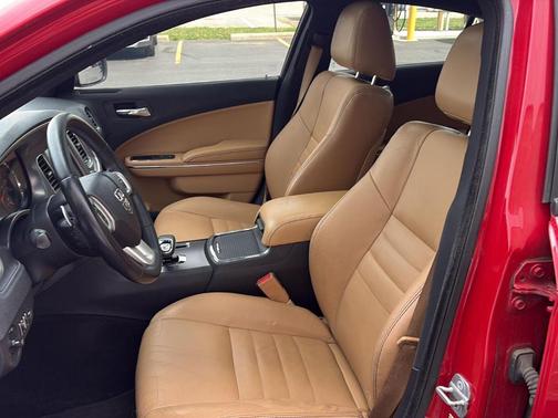 Redline 3 Coat Pearl 2013 Dodge Charger SXT