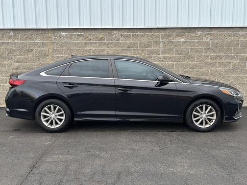 2019 Hyundai SONATA SE