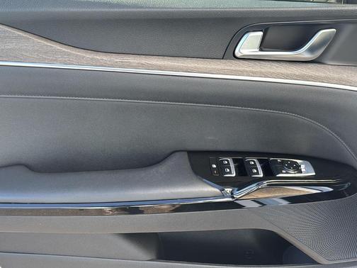 Glacial White Pearl 2023 Kia K5 EX