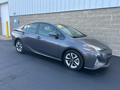 2018 Toyota Prius Three Touring
